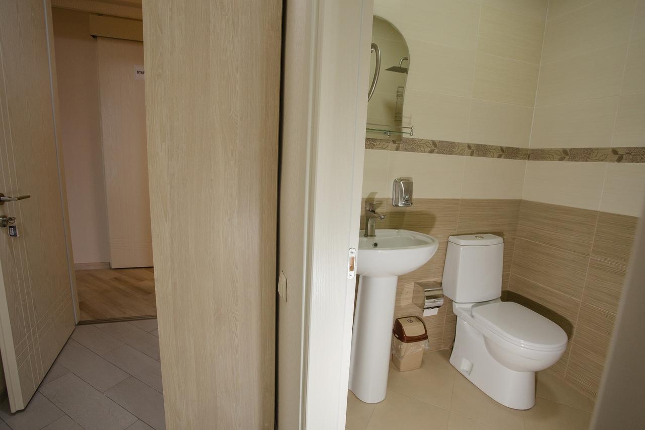 5 Rooms 巴统 外观 照片